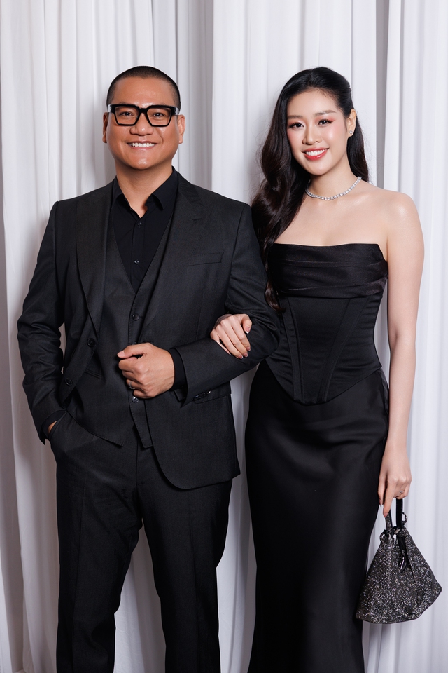 Nửa showbiz đến chúc phúc Chế Nguyễn Quỳnh Châu: Hoà Minzy nổi bần bật trong váy xuyên thấu, Ngô Kiến Huy - Khổng Tú Quỳnh đụng mặt- Ảnh 11. Nửa showbiz đến chúc phúc Chế Nguyễn Quỳnh Châu: Hoà Minzy nổi bần bật trong váy xuyên thấu, Ngô Kiến Huy - Khổng Tú Quỳnh đụng mặt- Ảnh 11.