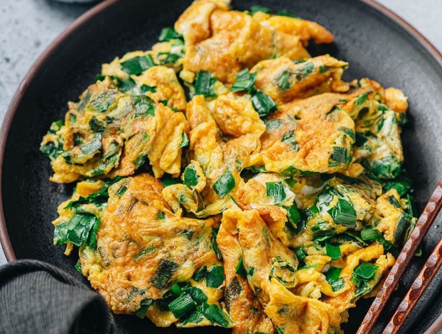 Người Việt có loại rau "nấu món gì cũng thơm" vài nghìn cả nắm nhưng ung thư miệng, thực quản, dạ dày nghe tên là SỢ- Ảnh 1.