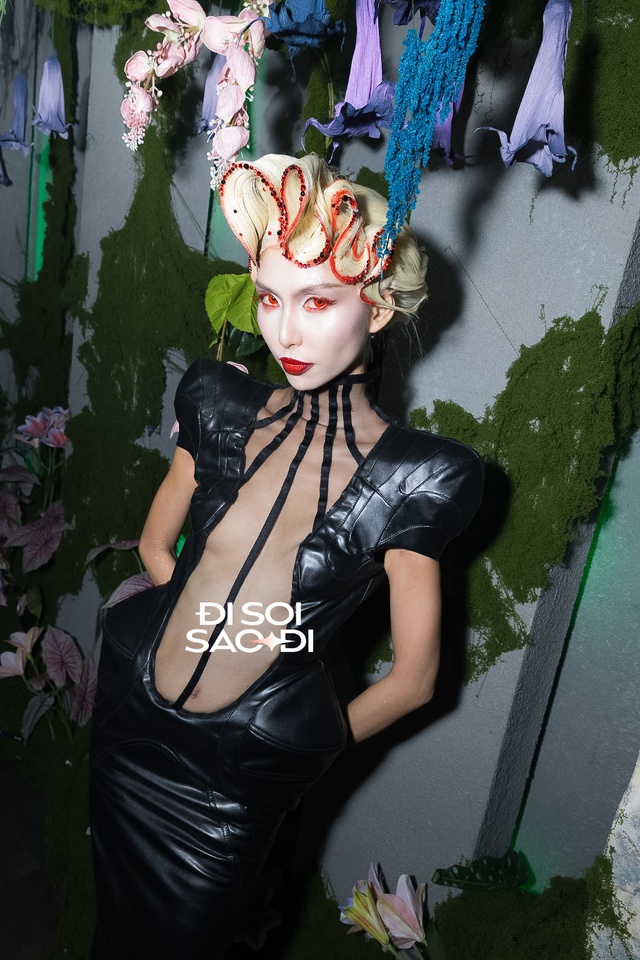 Đại tiệc Halloween đỉnh nhất Vbiz: Kaity hoá Tinkerbell xinh xuất sắc, Quỳnh Anh Shyn đi trễ về sớm giữa ồn ào- Ảnh 8. Đại tiệc Halloween đỉnh nhất Vbiz: Kaity hoá Tinkerbell xinh xuất sắc, Quỳnh Anh Shyn đi trễ về sớm giữa ồn ào- Ảnh 8.