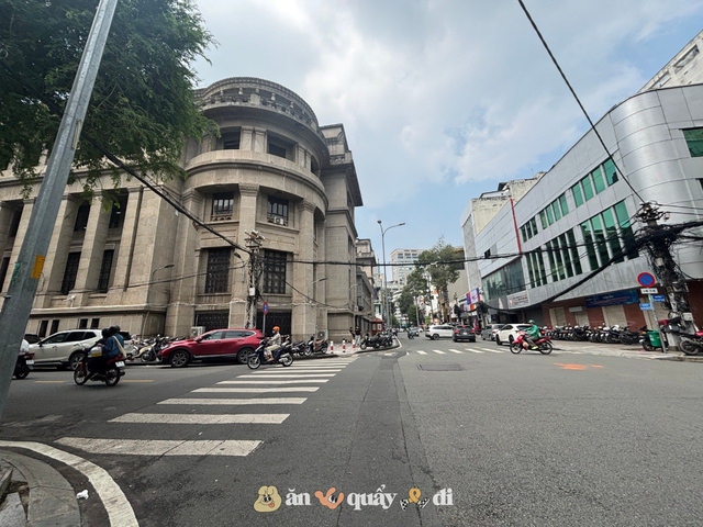 Tạp chí nổi tiếng của Anh "chấm" khu phố cạnh chợ Bến Thành "đỉnh nhất Việt Nam"- Ảnh 1. Tạp chí nổi tiếng của Anh "chấm" khu phố cạnh chợ Bến Thành "đỉnh nhất Việt Nam"- Ảnh 1.