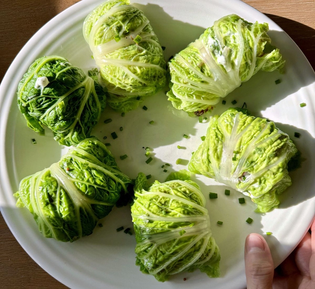 4 loại rau củ mùa lạnh cực ít thuốc trừ sâu nhưng cực giàu dinh dưỡng, "báu vật" sức khỏe: Chợ Việt bán la liệt- Ảnh 1.