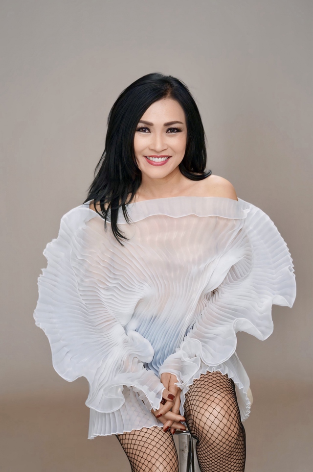 1 ca sĩ Việt "chơi sang": Con học trường tiền tỷ, xin nghỉ nửa năm đi chơi cũng "duyệt" luôn - Người có tiền nuôi con cũng khác!- Ảnh 1. 1 ca sĩ Việt "chơi sang": Con học trường tiền tỷ, xin nghỉ nửa năm đi chơi cũng "duyệt" luôn - Người có tiền nuôi con cũng khác!- Ảnh 1.