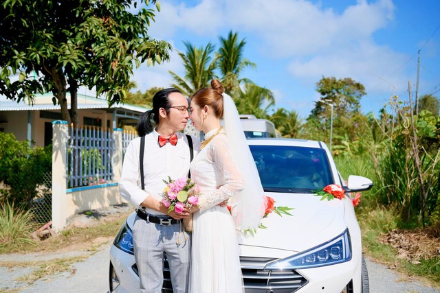 Cô gái xinh xắn lấy chồng khiếm thị hơn 18 tuổi, tiết lộ bất ngờ về cuộc nói chuyện với vợ cũ của chồng- Ảnh 4. Cô gái xinh xắn lấy chồng khiếm thị hơn 18 tuổi, tiết lộ bất ngờ về cuộc nói chuyện với vợ cũ của chồng- Ảnh 4.