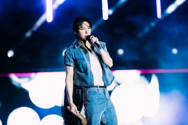 Bi Rain g&acirc;y cho&aacute;ng to&agrave;n tập với cơ bụng 6 m&uacute;i cực phẩm, HIEUTHUHAI c&ugrave;ng d&agrave;n sao "quẩy" tưng bừng đại tiệc WATERBOMB 2025 D-1- Ảnh 60.