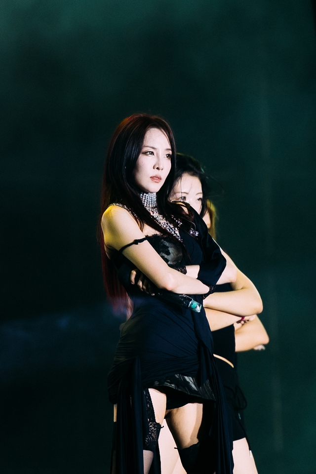 Bi Rain g&acirc;y cho&aacute;ng to&agrave;n tập với cơ bụng 6 m&uacute;i cực phẩm, HIEUTHUHAI c&ugrave;ng d&agrave;n sao "quẩy" tưng bừng đại tiệc WATERBOMB 2025 D-1- Ảnh 64.