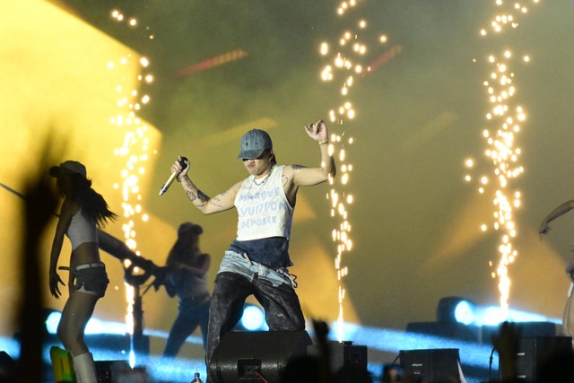 Jay Park "đốt cháy" WATERBOMB D-2 với cơ bụng "tiền tỷ", Chi Pu - B.I gây sốc visual với màn kết hợp chưa từng có- Ảnh 66.