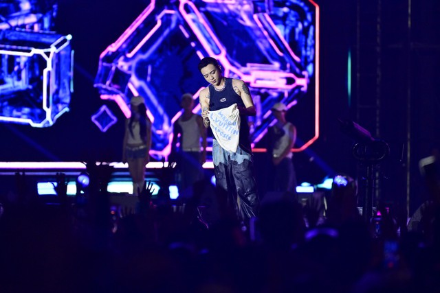 Jay Park "đốt cháy" WATERBOMB D-2 với cơ bụng "tiền tỷ", Chi Pu - B.I gây sốc visual với màn kết hợp chưa từng có- Ảnh 68.