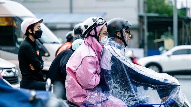 Hà Nội thật khác trong ngày rét nhất từ đầu Đông
- Ảnh 3. Hà Nội thật khác trong ngày rét nhất từ đầu Đông
- Ảnh 3.