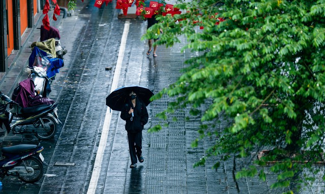 Hà Nội thật khác trong ngày rét nhất từ đầu Đông
- Ảnh 7. Hà Nội thật khác trong ngày rét nhất từ đầu Đông
- Ảnh 7.
