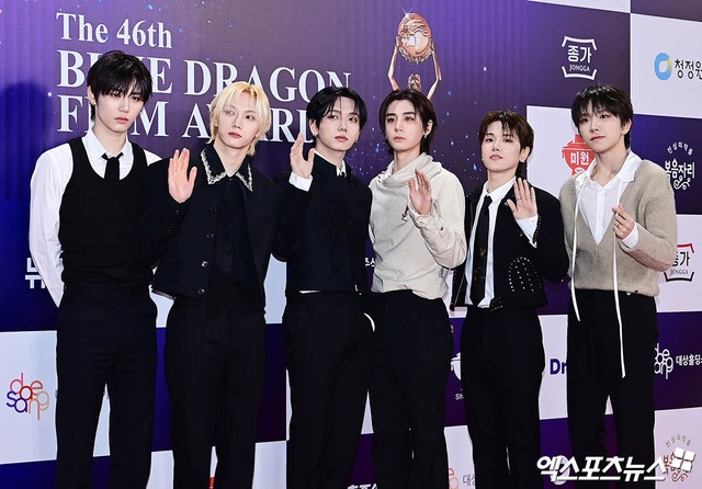 Siêu thảm đỏ Rồng Xanh 2025: Hyun Bin - Son Ye Jin chiếm trọn spotlight, Yoona (SNSD) rực rỡ như đóa hoa hồng- Ảnh 41. Siêu thảm đỏ Rồng Xanh 2025: Hyun Bin - Son Ye Jin chiếm trọn spotlight, Yoona (SNSD) rực rỡ như đóa hoa hồng- Ảnh 41.