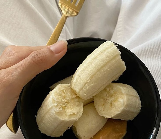 Ban đêm quá đói để ngủ nhưng ăn lại sợ tăng cân? Tiết lộ 6 món ăn vặt "cứu tinh" cho chị em, ít hại giấc ngủ- Ảnh 4. Ban đêm quá đói để ngủ nhưng ăn lại sợ tăng cân? Tiết lộ 6 món ăn vặt "cứu tinh" cho chị em, ít hại giấc ngủ- Ảnh 4.