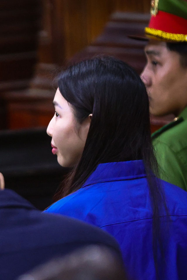 Toàn bộ lời khai của Thuỳ Tiên: "Nếu biết sản phẩm như thế bị cáo không bao giờ làm"- Ảnh 1. Toàn bộ lời khai của Thuỳ Tiên: "Nếu biết sản phẩm như thế bị cáo không bao giờ làm"- Ảnh 1.