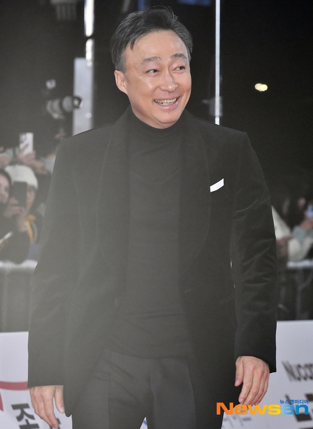 Siêu thảm đỏ Rồng Xanh 2025: Hyun Bin - Son Ye Jin chiếm trọn spotlight, Yoona (SNSD) rực rỡ như đóa hoa hồng- Ảnh 31. Siêu thảm đỏ Rồng Xanh 2025: Hyun Bin - Son Ye Jin chiếm trọn spotlight, Yoona (SNSD) rực rỡ như đóa hoa hồng- Ảnh 31.