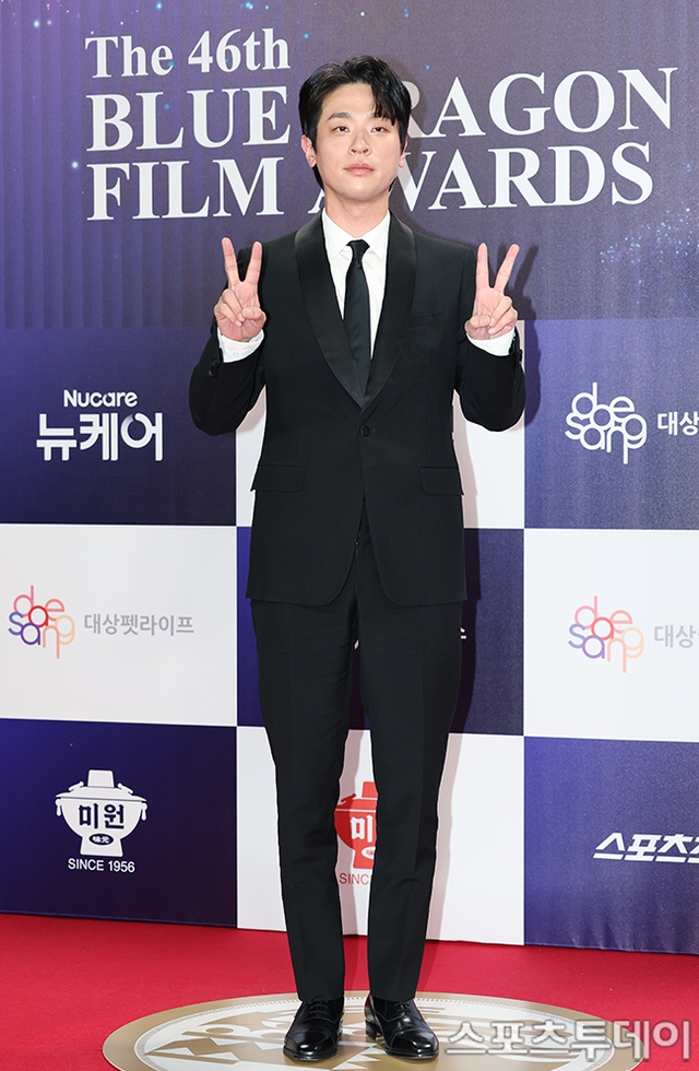 Siêu thảm đỏ Rồng Xanh 2025: Hyun Bin - Son Ye Jin chiếm trọn spotlight, Yoona (SNSD) rực rỡ như đóa hoa hồng- Ảnh 29. Siêu thảm đỏ Rồng Xanh 2025: Hyun Bin - Son Ye Jin chiếm trọn spotlight, Yoona (SNSD) rực rỡ như đóa hoa hồng- Ảnh 29.