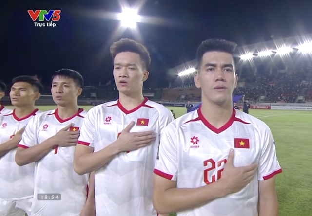 Xu&acirc;n Son lập c&ocirc;ng ng&agrave;y t&aacute;i xuất nhưng ĐT Việt Nam chỉ thắng nhẹ L&agrave;o- Ảnh 12.