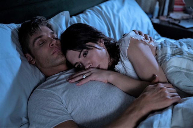 Hậu trường cảnh nóng phim Sex/Life: Sự thật “nghẹt thở” sau những thước phim táo bạo- Ảnh 5. Hậu trường cảnh nóng phim Sex/Life: Sự thật “nghẹt thở” sau những thước phim táo bạo- Ảnh 5.