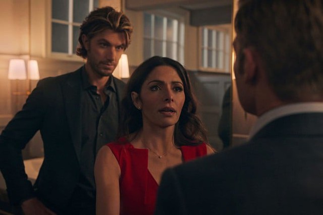 Hậu trường cảnh nóng phim Sex/Life: Sự thật “nghẹt thở” sau những thước phim táo bạo- Ảnh 3. Hậu trường cảnh nóng phim Sex/Life: Sự thật “nghẹt thở” sau những thước phim táo bạo- Ảnh 3.