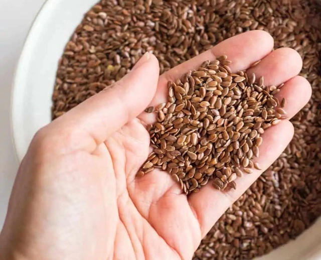 Loại hạt bé nhỏ, "mỏng lét" nhưng là thần dược chống ung thư vú, giúp chị em dưỡng da, đẹp tóc, cân bằng nội tiết tố- Ảnh 1.