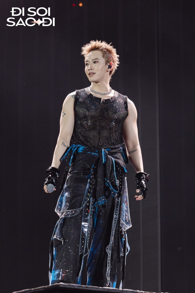 “Center quốc dân” Kpop gửi lời chia sẻ đến người dân vùng lũ, xúc động sau 2 năm trở lại Việt Nam- Ảnh 11.