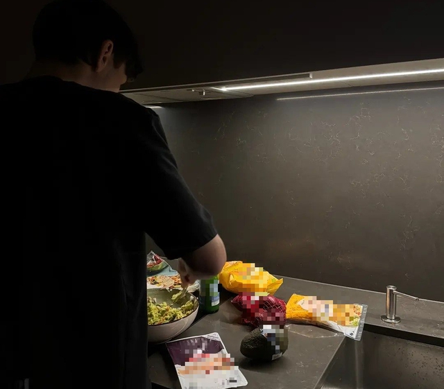 Người phụ nữ qua đời vì ung thư dạ dày, bác sĩ điều trị than thở: 3 thói xấu trước khi ngủ đã hại bà, nhắc không chịu bỏ!- Ảnh 3. Người phụ nữ qua đời vì ung thư dạ dày, bác sĩ điều trị than thở: 3 thói xấu trước khi ngủ đã hại bà, nhắc không chịu bỏ!- Ảnh 3.