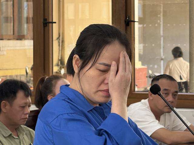 Xét xử vụ đầu độc 4 người thân bằng xyanua: Bị cáo Bích rơi nước mắt ân hận muộn màng, cúi đầu xin lỗi gia đình- Ảnh 15.