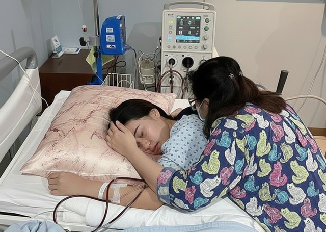 Ngoài 20 tuổi đã đối mặt "bản án" chạy thận suốt đời, tất cả tại kiểu giảm đau bụng kinh hiếm chị em nào chưa từng làm- Ảnh 1.