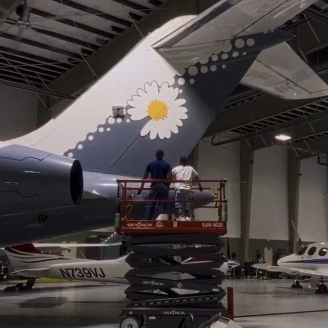 Cận cảnh chuyên cơ đưa G-Dragon sang Việt Nam: Sang trọng "đậm mùi tiền", được các tỷ phú và sao hạng S tin dùng!- Ảnh 11. Cận cảnh chuyên cơ đưa G-Dragon sang Việt Nam: Sang trọng "đậm mùi tiền", được các tỷ phú và sao hạng S tin dùng!- Ảnh 11.