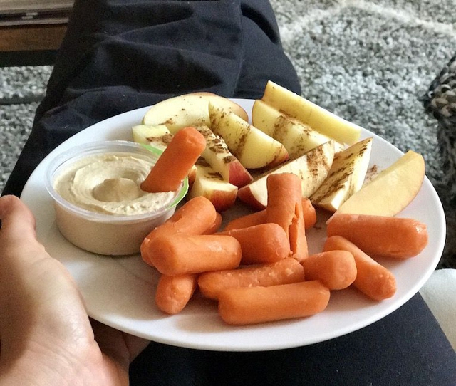 5 mẹo ít người biết khi ăn trái cây để hấp thụ tối đa dinh dưỡng, "chặn đường" vi khuẩn- Ảnh 2. 5 mẹo ít người biết khi ăn trái cây để hấp thụ tối đa dinh dưỡng, "chặn đường" vi khuẩn- Ảnh 2.