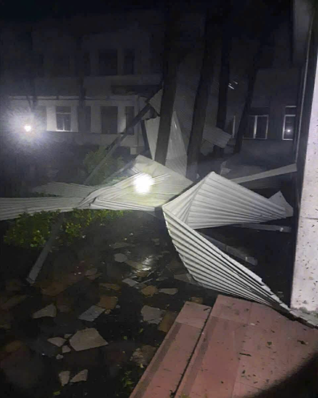 Cảnh tượng đau lòng khi bão số 13 đi qua- Ảnh 14. Cảnh tượng đau lòng khi bão số 13 đi qua- Ảnh 14.