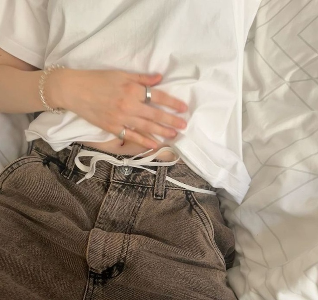 4 thay đổi ở vùng bụng chứng tỏ khối u "núp" bên trong, ai không để ý thì người đó thiệt!- Ảnh 1.