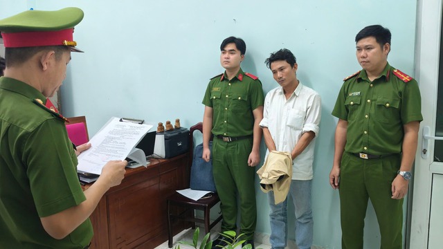 Bắt cựu cán bộ văn phòng đăng ký đất đai Đặng Đình Quý- Ảnh 1.