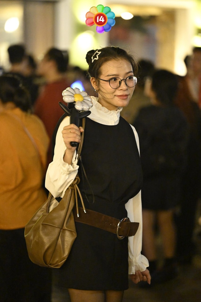 Cấp báo: Tụ điểm gái xinh hot nhất lúc này, chính là bên "anh Long" G-DRAGON- Ảnh 16.