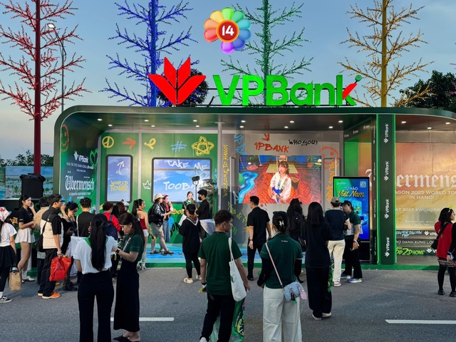 Cấp b&aacute;o: Tụ điểm g&aacute;i xinh hot nhất l&uacute;c n&agrave;y, ch&iacute;nh l&agrave; b&ecirc;n "anh Long" G-DRAGON- Ảnh 24.