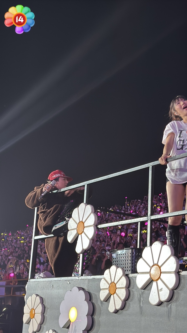 Đ&ecirc;m cuối G-DRAGON tại Việt Nam: Ph&aacute;o hoa rợp trời, fan v&agrave; idol đều nuối tiếc kh&ocirc;ng muốn concert kết th&uacute;c- Ảnh 40.