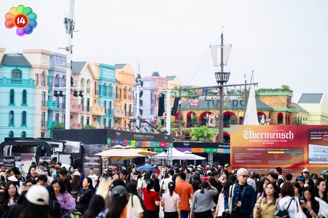 Concert G-DRAGON tại Hà Nội D-2: "Anh Long" cầm ô hát dưới mưa, nguyện tắm mưa cùng fan Việt- Ảnh 15.