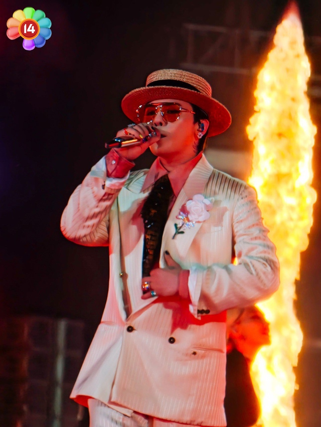 Khắp nơi chào đón G-DRAGON chuyên nghiệp và nhiệt tình - cách Hà Nội tổ chức concert khiến fan quốc tế cũng phải trầm trồ!- Ảnh 11. Khắp nơi chào đón G-DRAGON chuyên nghiệp và nhiệt tình - cách Hà Nội tổ chức concert khiến fan quốc tế cũng phải trầm trồ!- Ảnh 11.
