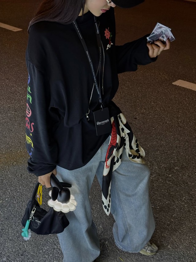 Xả suộc đi xem "anh Long": Từ vợ Cường Đô La đến gái xinh trên mạng, đã con mắt thật sự- Ảnh 2. Xả suộc đi xem "anh Long": Từ vợ Cường Đô La đến gái xinh trên mạng, đã con mắt thật sự- Ảnh 2.