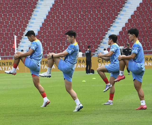 Diễn biến U22 Việt Nam 1-0 Malaysia: Hiểu Minh mở tỉ số cho Việt Nam- Ảnh 7. Diễn biến U22 Việt Nam 1-0 Malaysia: Hiểu Minh mở tỉ số cho Việt Nam- Ảnh 7.