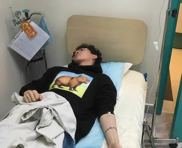 Cả nhà 3 người cùng mắc ung thư tuyến tụy, người mẹ òa khóc: “Tôi hứa không làm vậy khi nấu ăn nữa!”- Ảnh 1.