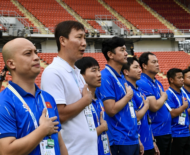 Diễn biến U22 Việt Nam 1-0 Malaysia: Hiểu Minh mở tỉ số cho Việt Nam- Ảnh 3. Diễn biến U22 Việt Nam 1-0 Malaysia: Hiểu Minh mở tỉ số cho Việt Nam- Ảnh 3.