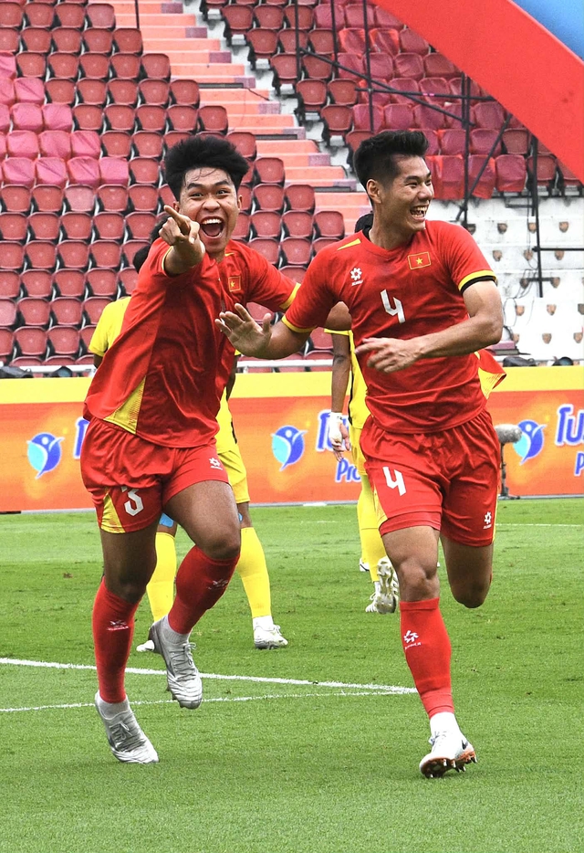 Diễn biến U22 Việt Nam 1-0 Malaysia: Hiểu Minh mở tỉ số cho Việt Nam- Ảnh 1. Diễn biến U22 Việt Nam 1-0 Malaysia: Hiểu Minh mở tỉ số cho Việt Nam- Ảnh 1.
