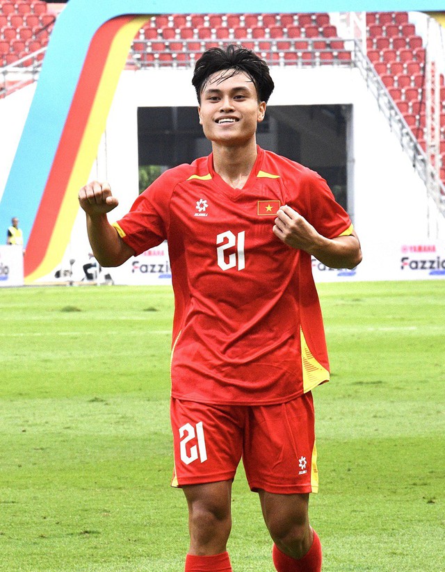 U22 Việt Nam thắng dễ Malaysia gi&agrave;nh quyền v&agrave;o b&aacute;n kết SEA Games 33- Ảnh 1.