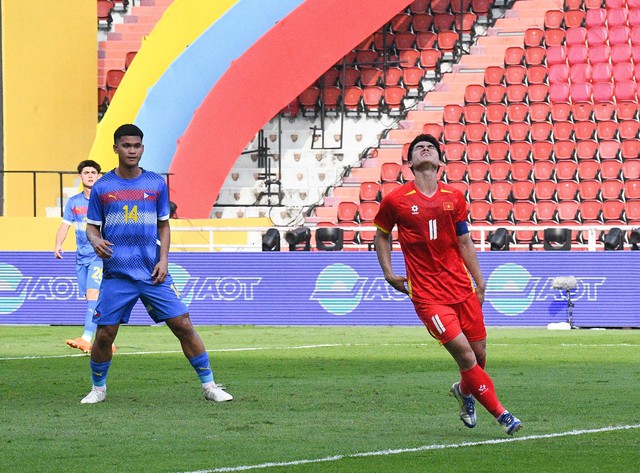 Diễn biến U22 Việt Nam vs Philippines bán kết SEA Games 33: Thế trận căng thẳng- Ảnh 2. Diễn biến U22 Việt Nam vs Philippines bán kết SEA Games 33: Thế trận căng thẳng- Ảnh 2.