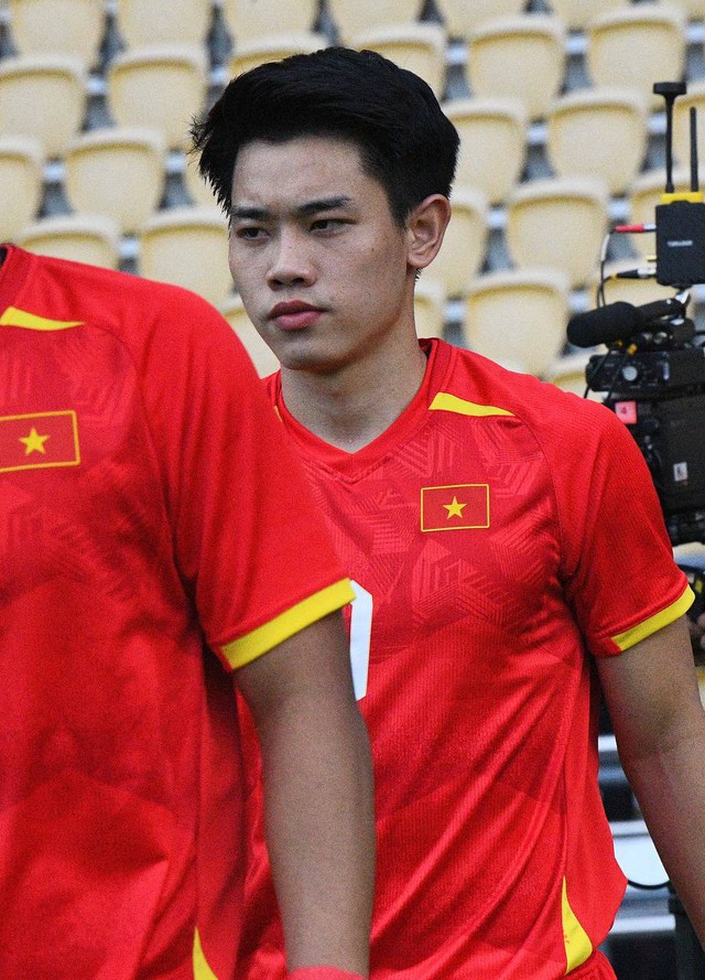 Diễn biến U22 Việt Nam vs Philippines bán kết SEA Games 33: Thế trận căng thẳng- Ảnh 6. Diễn biến U22 Việt Nam vs Philippines bán kết SEA Games 33: Thế trận căng thẳng- Ảnh 6.
