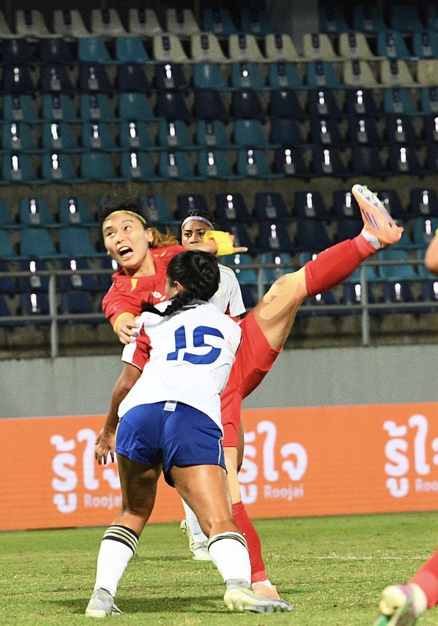Thương qu&aacute;! Lẽ ra tuyển nữ Việt Nam đ&atilde; gi&agrave;nh HCV sau 90 ph&uacute;t đ&aacute; ch&iacute;nh- Ảnh 3.