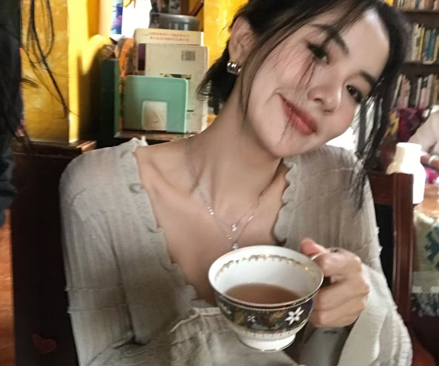 7 loại nước được ví như "kem dưỡng ẩm tự nhiên", giúp da căng mọng collagen: Món nào cũng quen "nhẵn mặt"- Ảnh 1. 7 loại nước được ví như "kem dưỡng ẩm tự nhiên", giúp da căng mọng collagen: Món nào cũng quen "nhẵn mặt"- Ảnh 1.