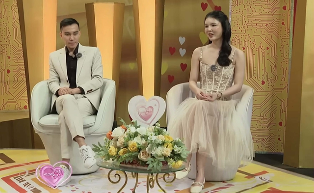 Vừa nh&igrave;n đ&atilde; ưng, chủ tiệm b&aacute;nh qua một lần đ&ograve; "dụ" anh bạn từ g&aacute;c x&eacute;p xuống ngủ c&ugrave;ng v&agrave; c&aacute;i kết- Ảnh 4.