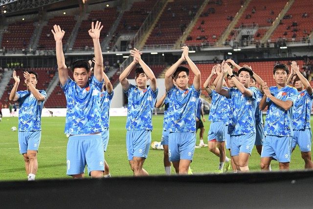 19h30 hôm nay U22 Việt Nam đấu Thái Lan tại chung kết SEA Games 33: Lộ diện trọng tài điều khiển trận đấu- Ảnh 2. 19h30 hôm nay U22 Việt Nam đấu Thái Lan tại chung kết SEA Games 33: Lộ diện trọng tài điều khiển trận đấu- Ảnh 2.