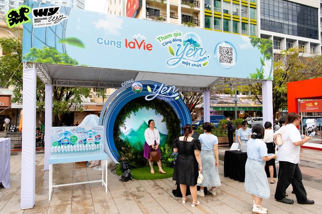 Chuyện g&igrave; đang xảy ra ở phố đi bộ Nguyễn Huệ trước thềm Gala WeYoung?- Ảnh 12.