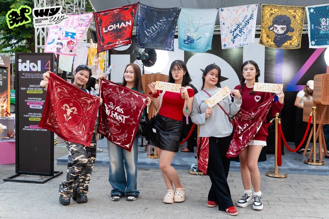 Chuyện g&igrave; đang xảy ra ở phố đi bộ Nguyễn Huệ trước thềm Gala WeYoung?- Ảnh 9.